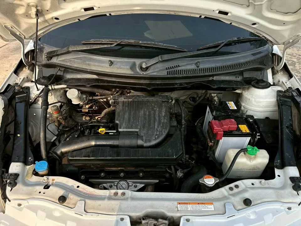 2012 Suzuki Swift II 3