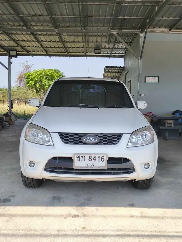 2010 Ford Escape I 3