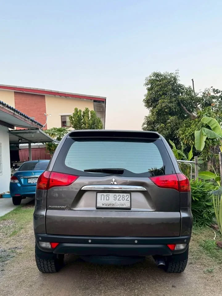 2012 Mitsubishi Pajero Sport II 2