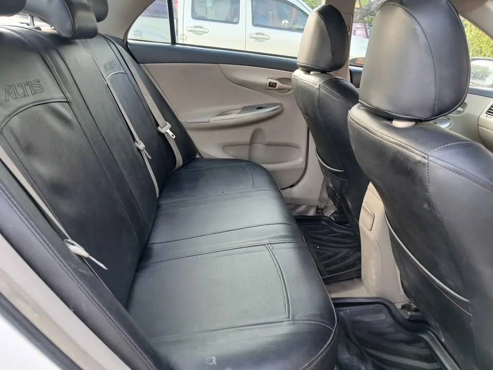 2013 Toyota Corolla Altis X (E140) 2