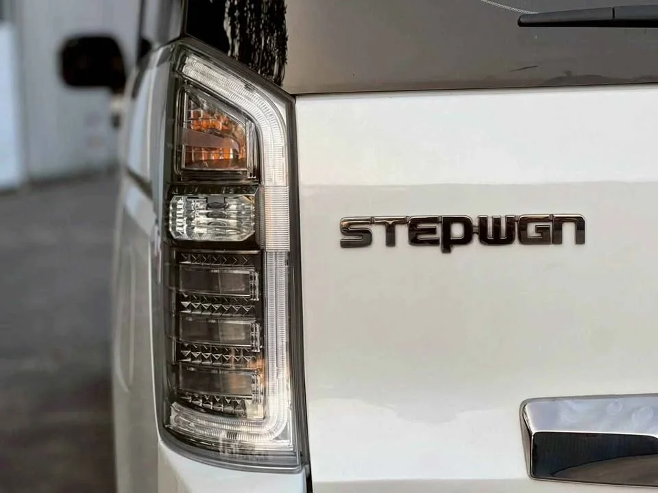 2013 Honda Stepwgn IV 3