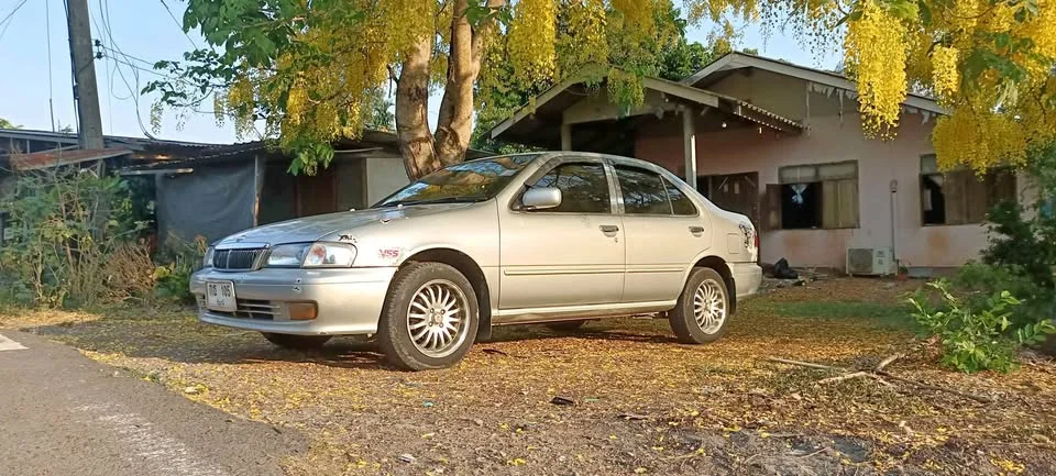 2002 Nissan Sunny IV 2