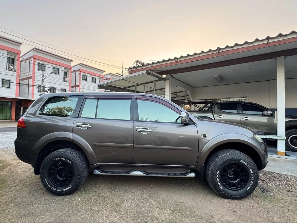 2012 Mitsubishi Pajero Sport II 3