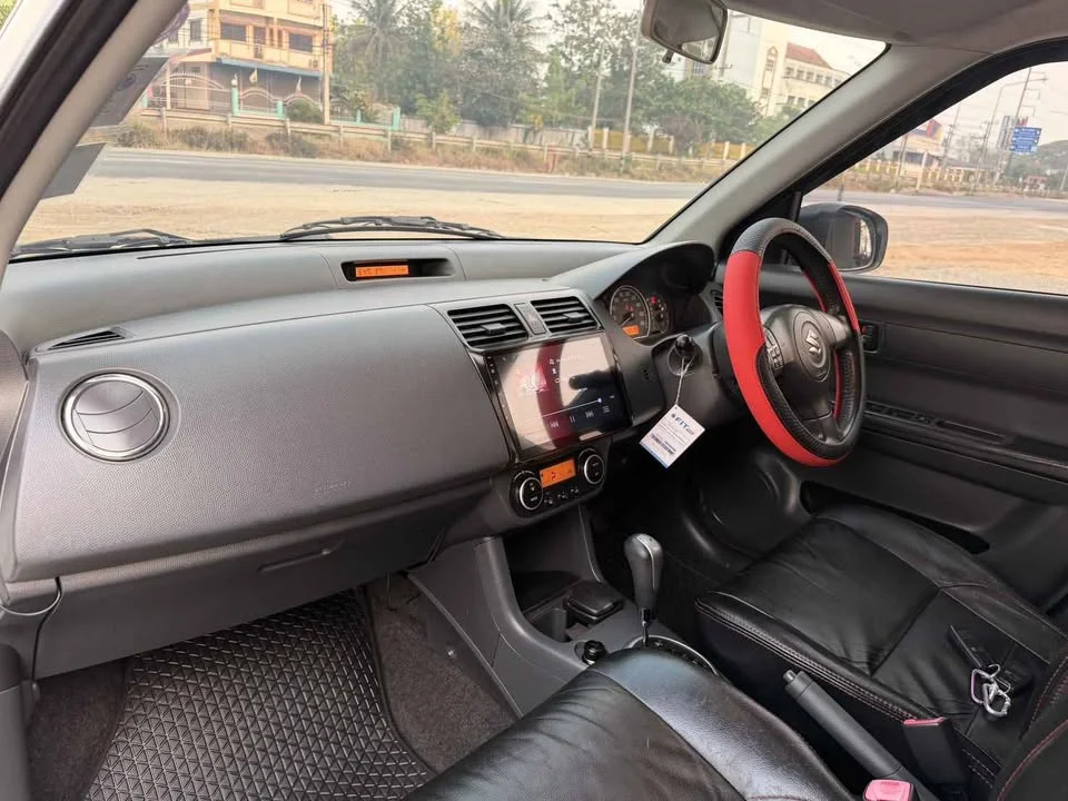 2011 Suzuki Swift I 2