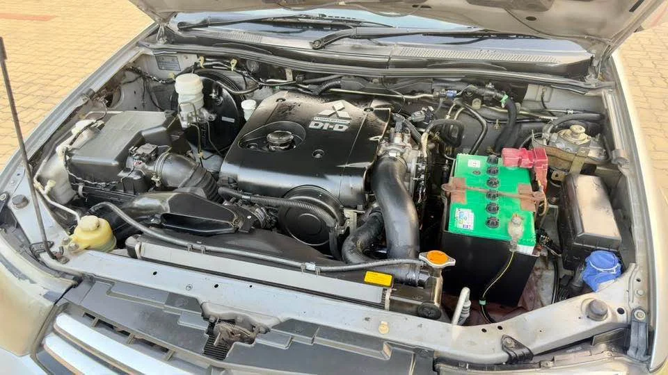 2010 Mitsubishi Triton IV 3