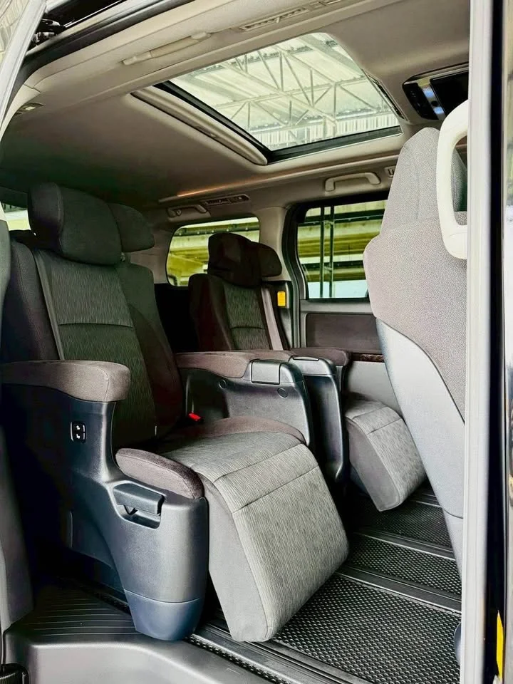 2013 Toyota Alphard, Vellfire II (AH20) 3