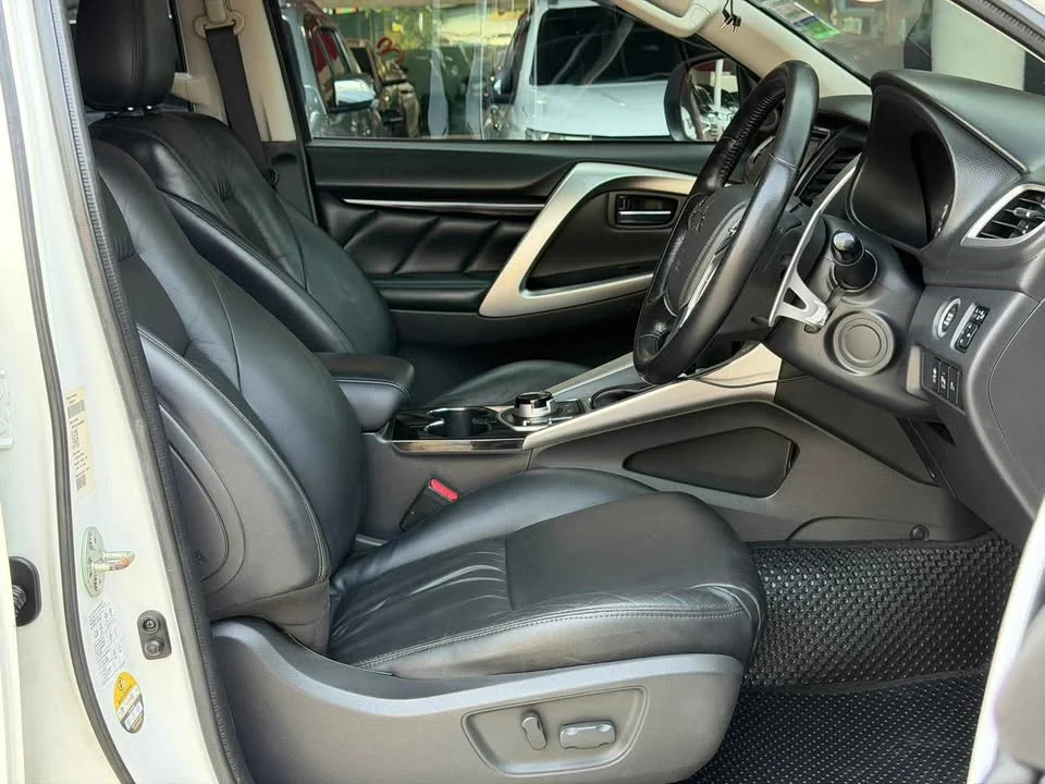 2015 Mitsubishi Pajero Sport III 2