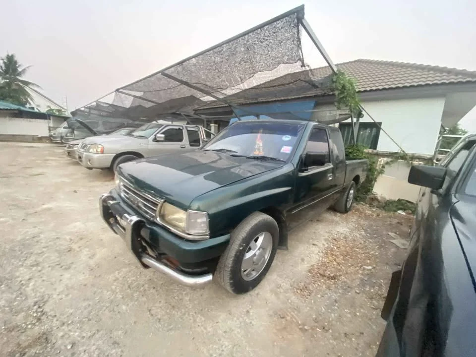 1993 Isuzu TFR III 2