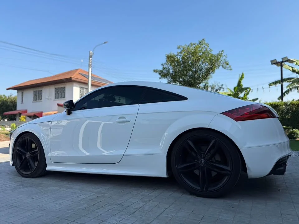 2011 Audi TT Mk2 2