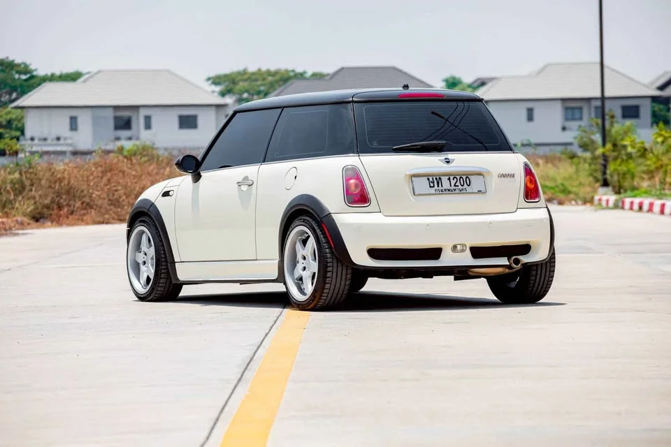 2004 Mini Hatch I 2
