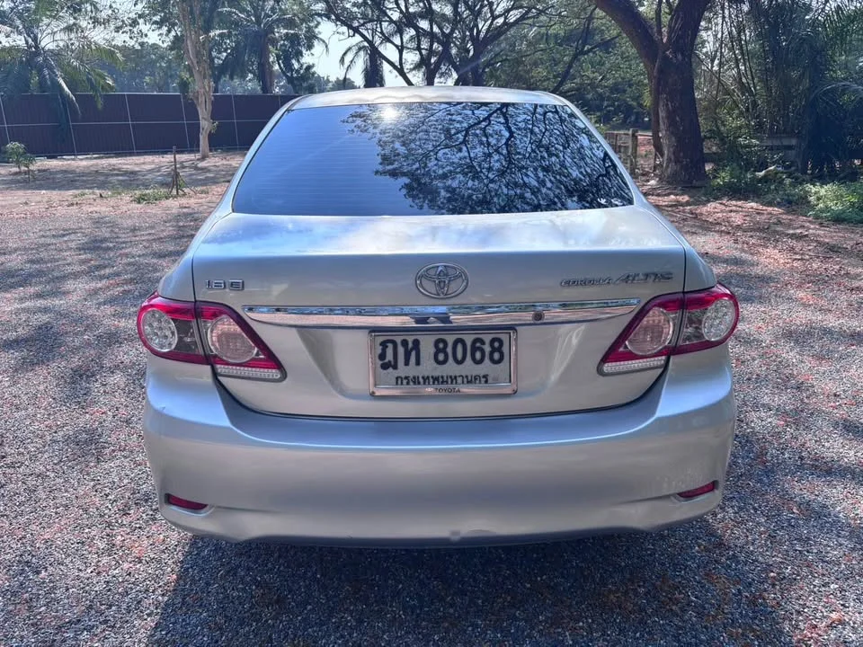 2010 Toyota Corolla Altis X (E140) 3