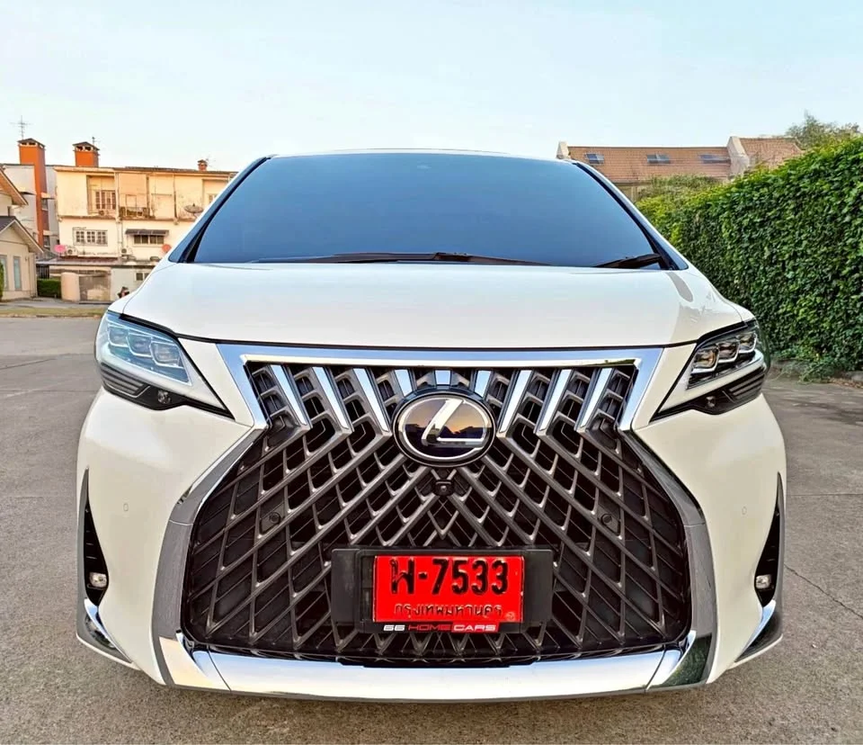 2022 Lexus LM I 2