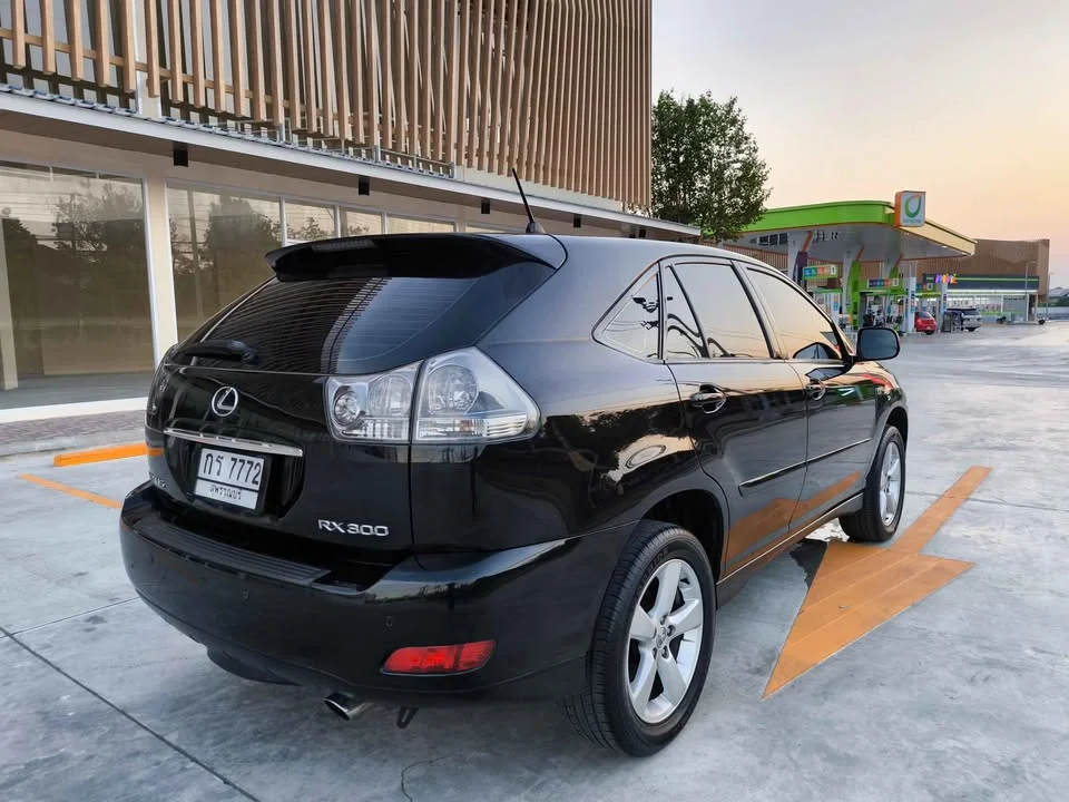 2004 Lexus RX II 2