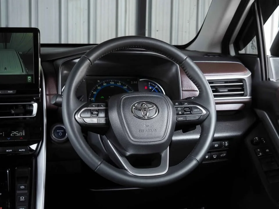 2024 Toyota Innova III 2