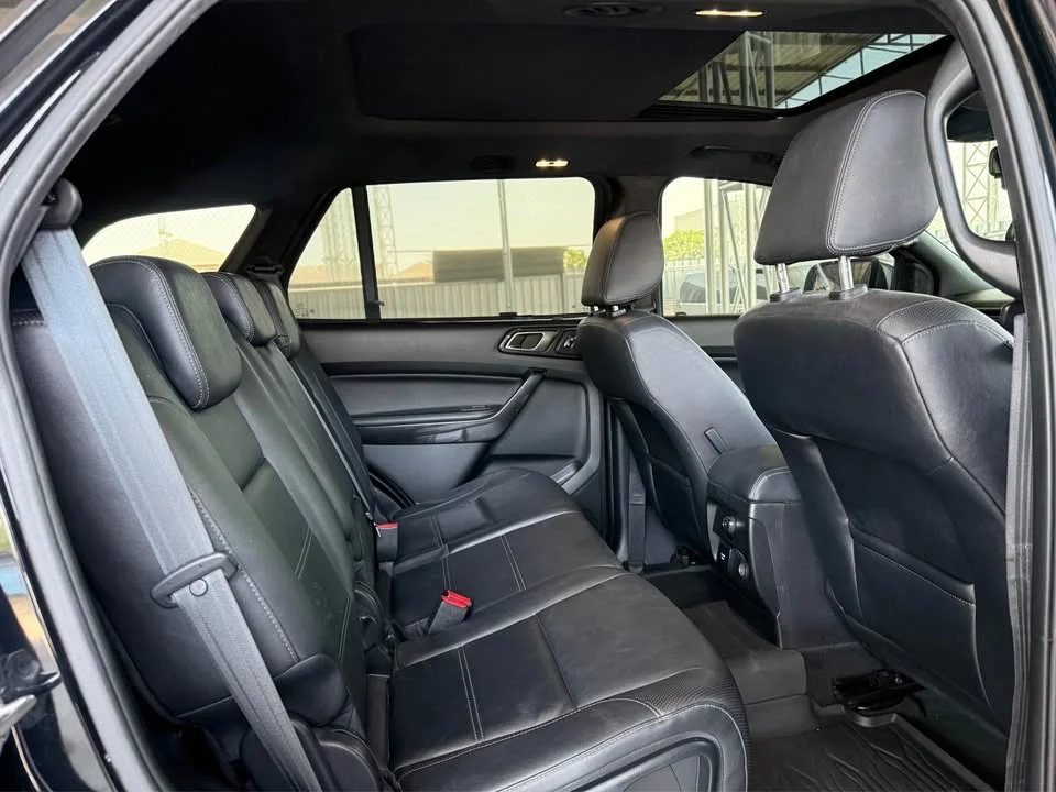 2020 Ford Everest II 2