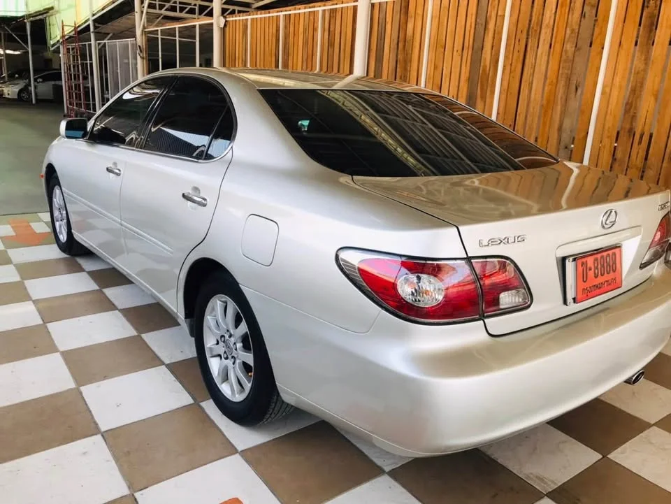 2005 Lexus ES IV 3