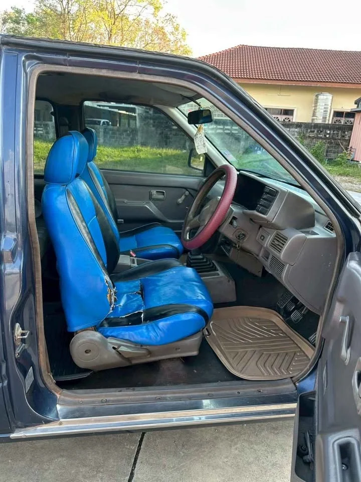 1996 Isuzu TFR III 2