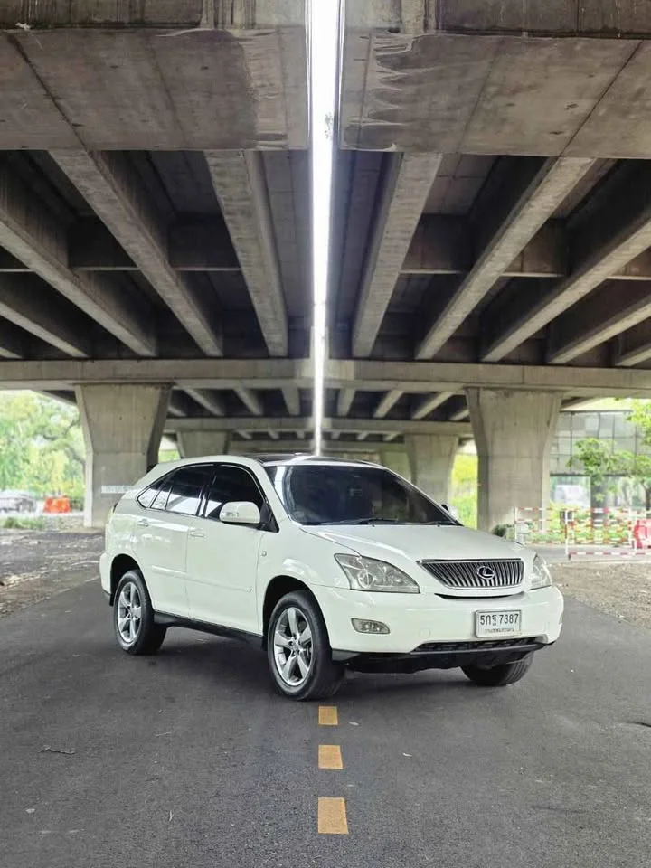2005 Lexus RX II 2