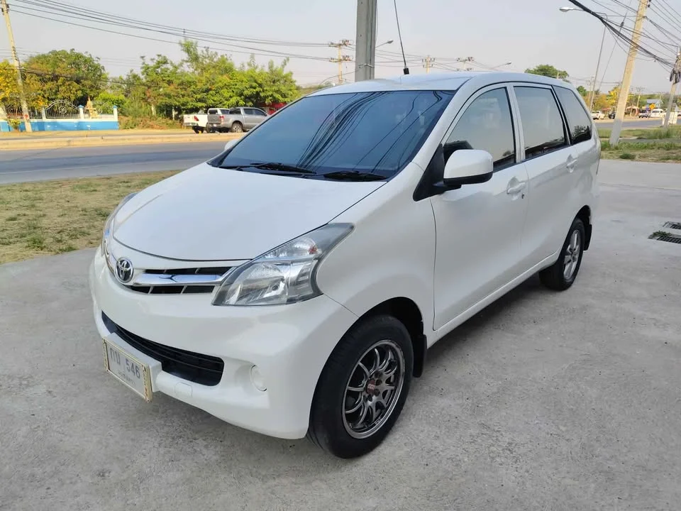2013 Toyota Avanza II 3