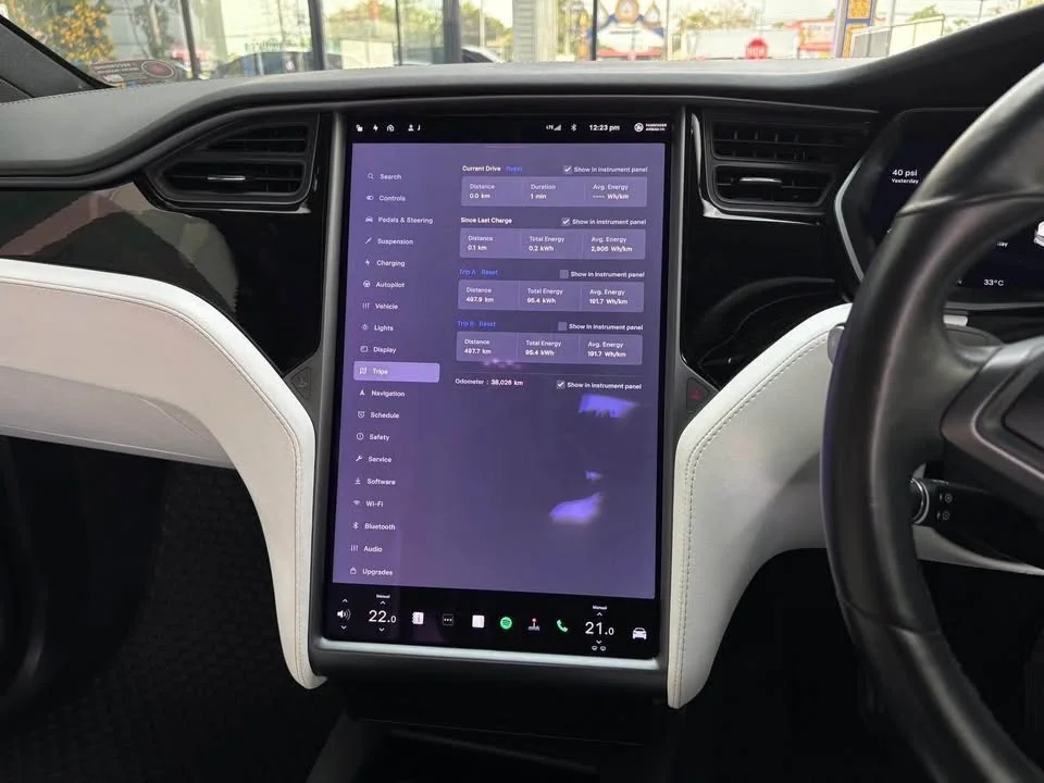 2021 Tesla Model X 3