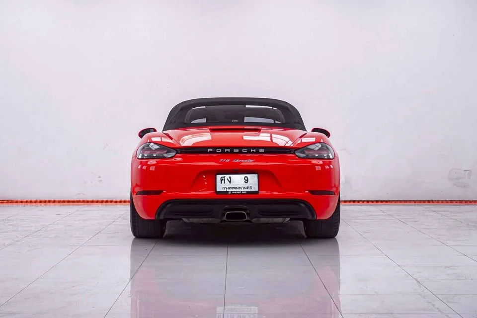 2017 Porsche 718 Boxster and Cayman IV 2