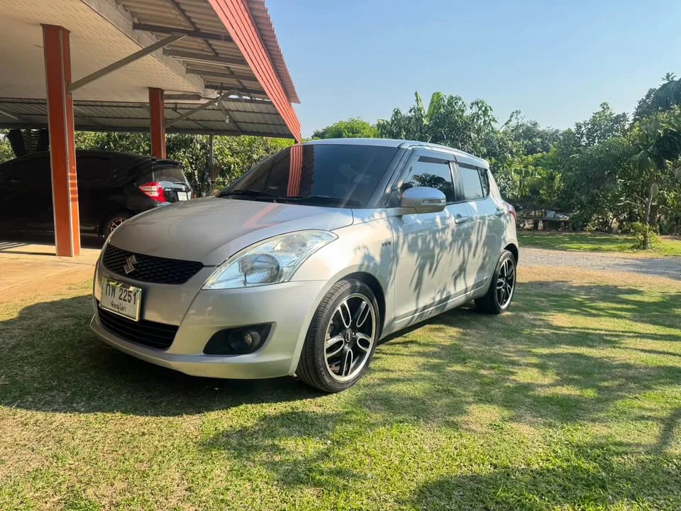 2013 Suzuki Swift II 2