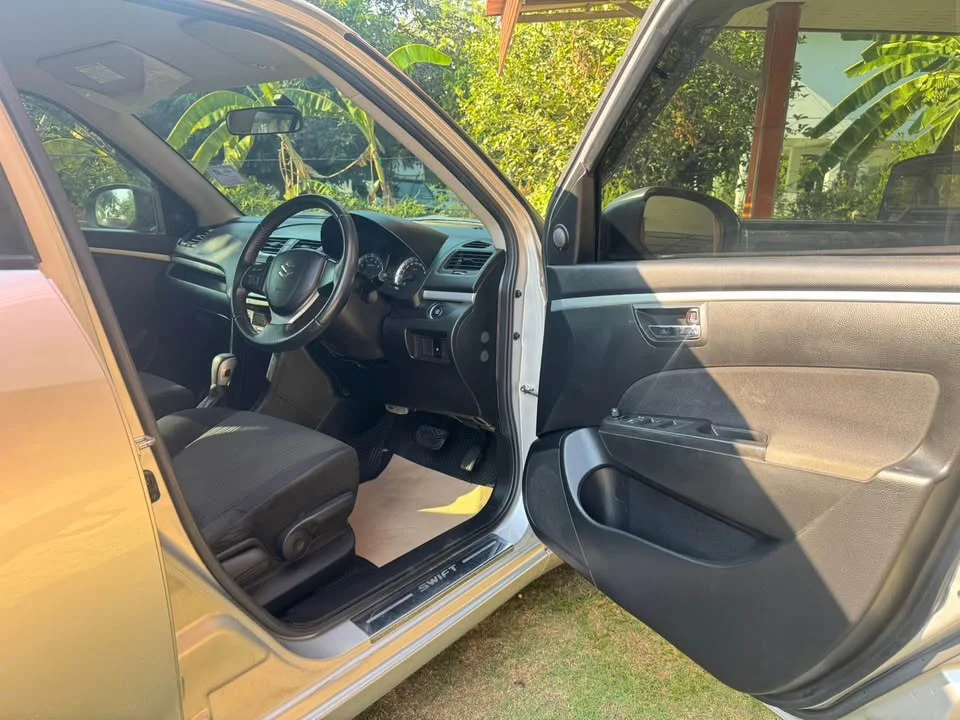 2013 Suzuki Swift II 3