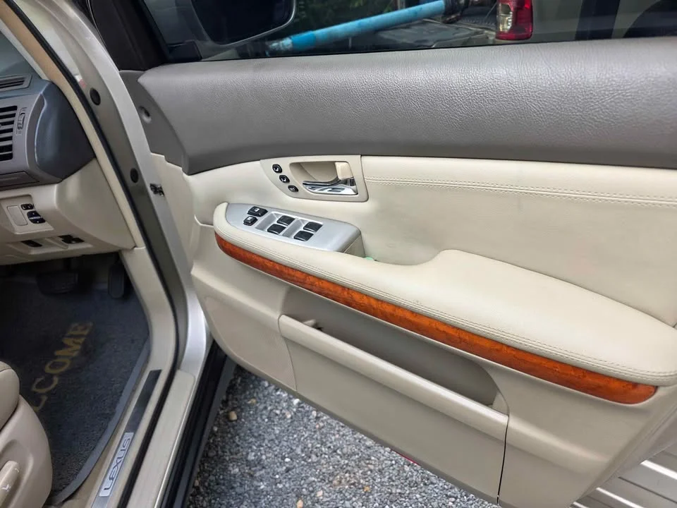 2004 Lexus RX II 3