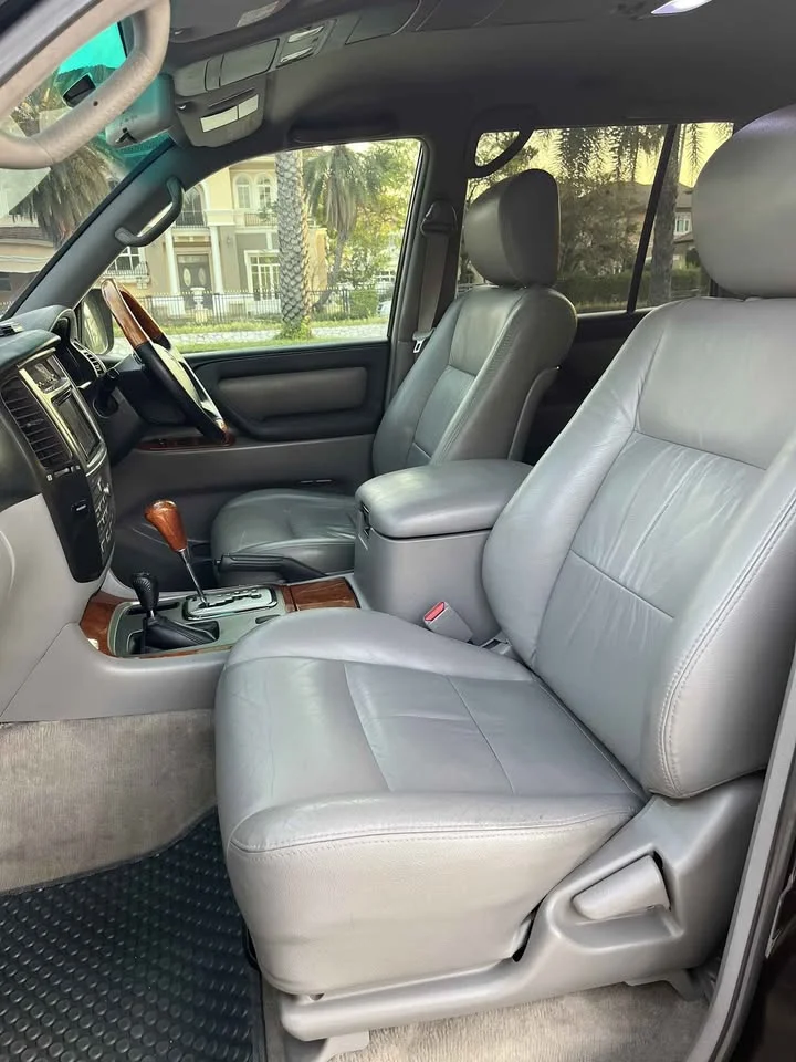 2003 Toyota Land Cruiser J100 2