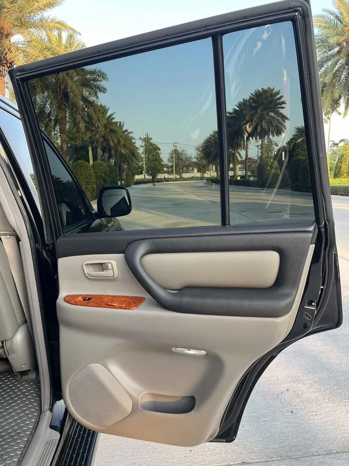 2003 Toyota Land Cruiser J100 3