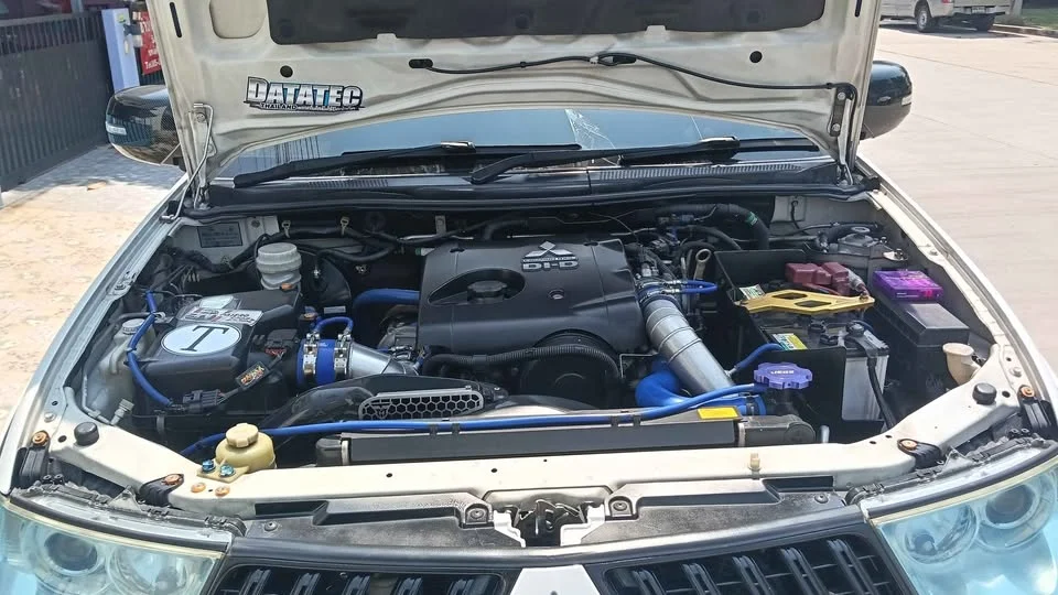 2012 Mitsubishi Pajero Sport II 2