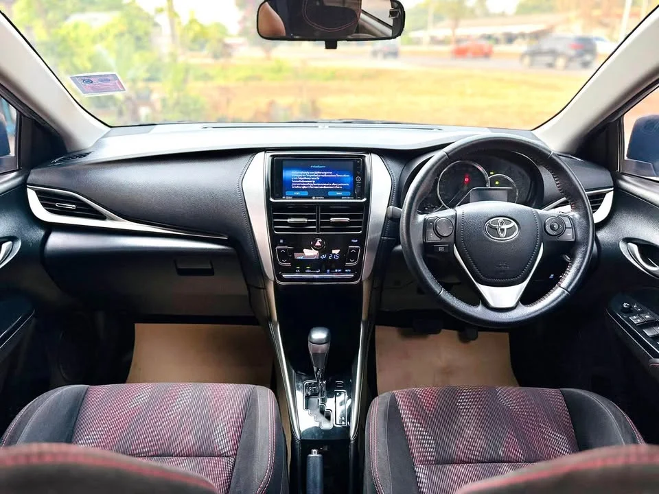 2018 Toyota Yaris ATIV III 3