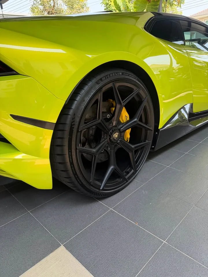 2020 Lamborghini Huracan 3