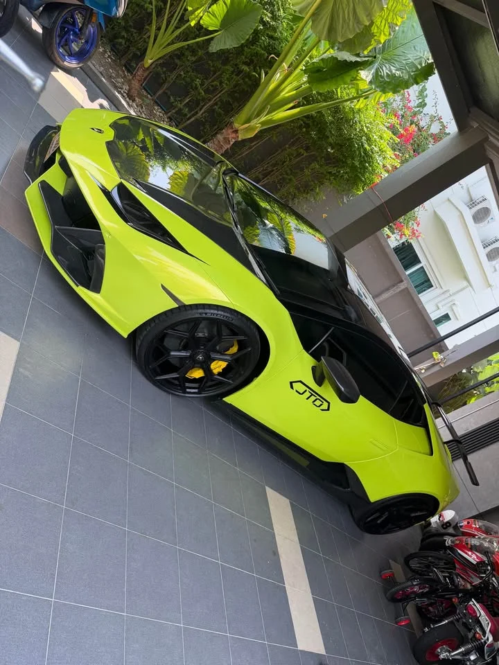 2020 Lamborghini Huracan 2