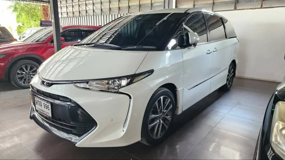 2019 Toyota Estima III 2