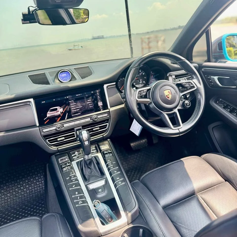 2021 Porsche Macan I 3