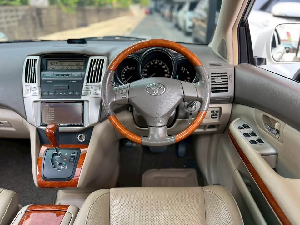 2006 Toyota Harrier II 2