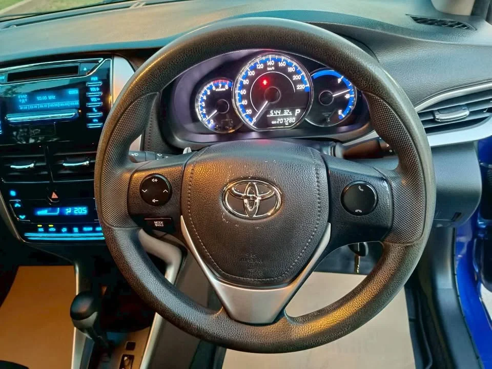 2017 Toyota Yaris ATIV III 2