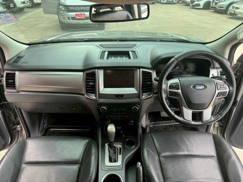 2017 Ford Everest II 2