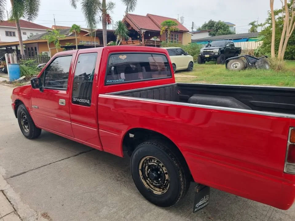 1989 Isuzu TFR III 3