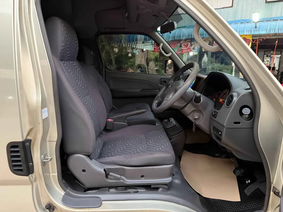2007 Nissan Urvan V (E25) 2