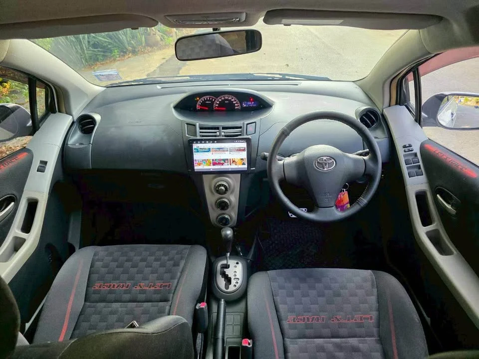2008 Toyota Yaris II 3