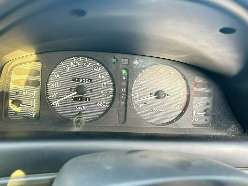 2001 Toyota Corolla Altis VIII (E110) 3