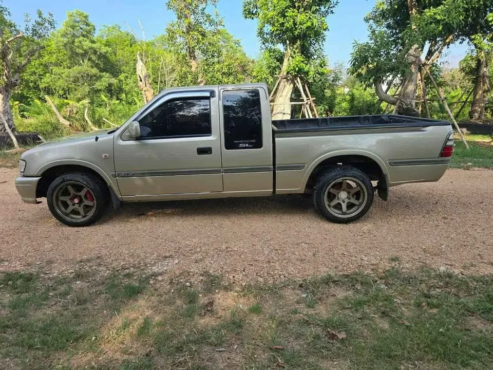 2001 Isuzu Faster Dragon Eyes III 2