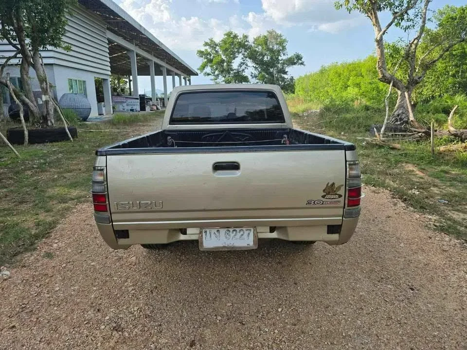 2001 Isuzu Faster Dragon Eyes III 3