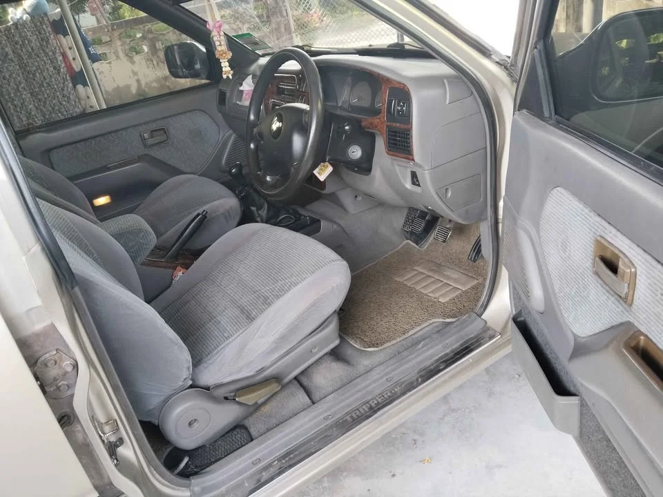 2000 Isuzu Faster Dragon Eyes III 2