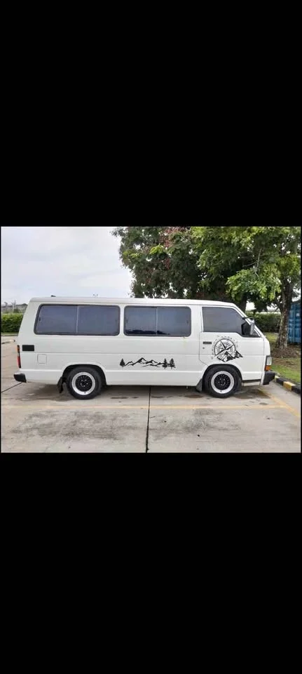 1997 Toyota Commuter III 2