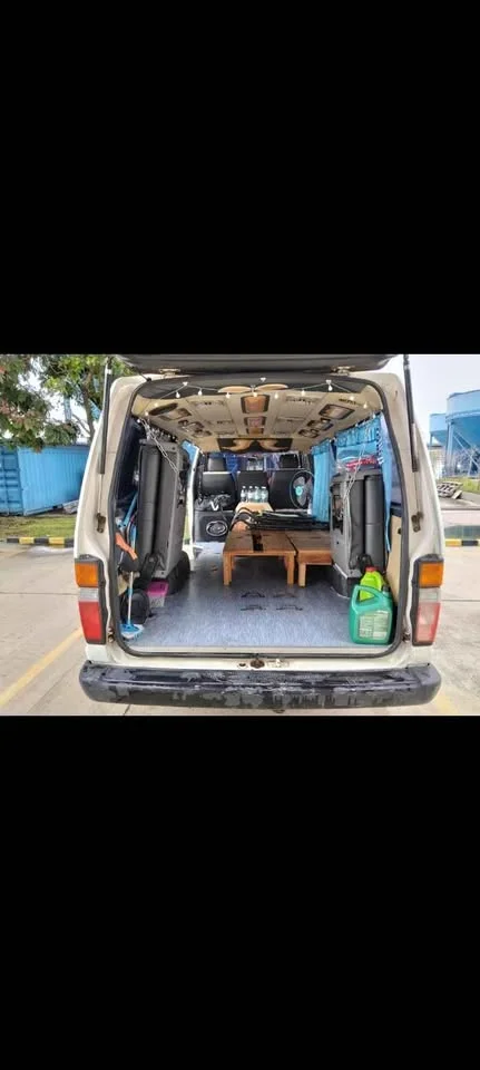 1997 Toyota Commuter III 3