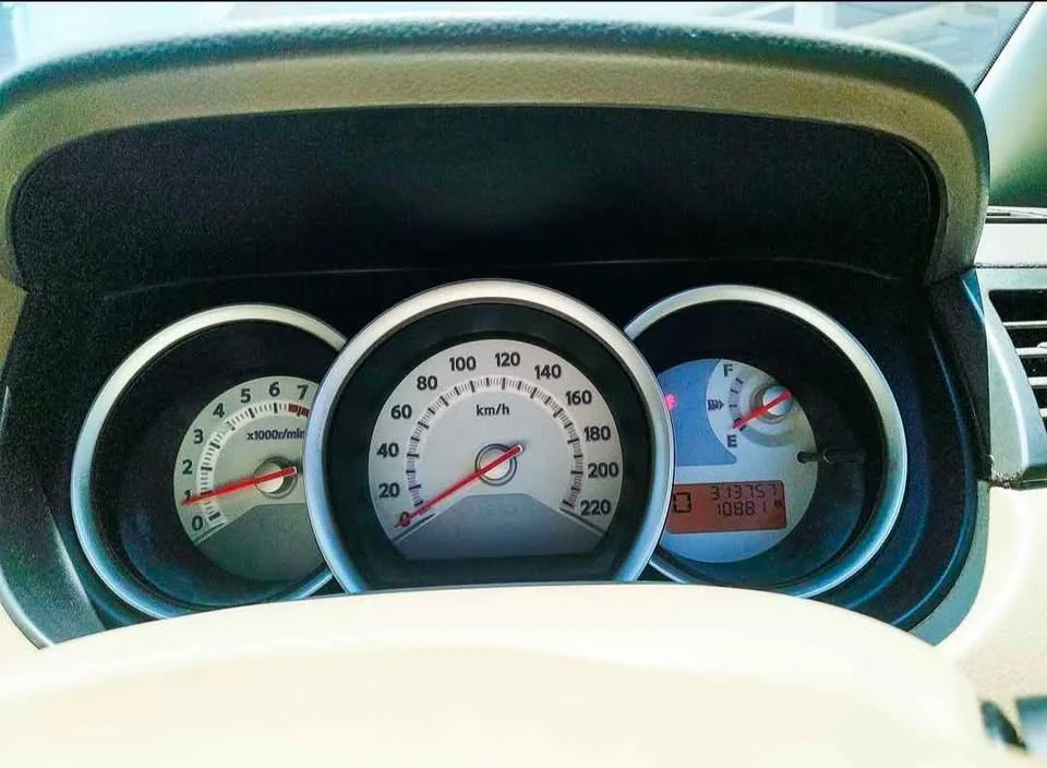2010 Nissan Tiida I (C11) 3