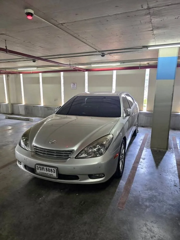 2003 Lexus ES IV 3